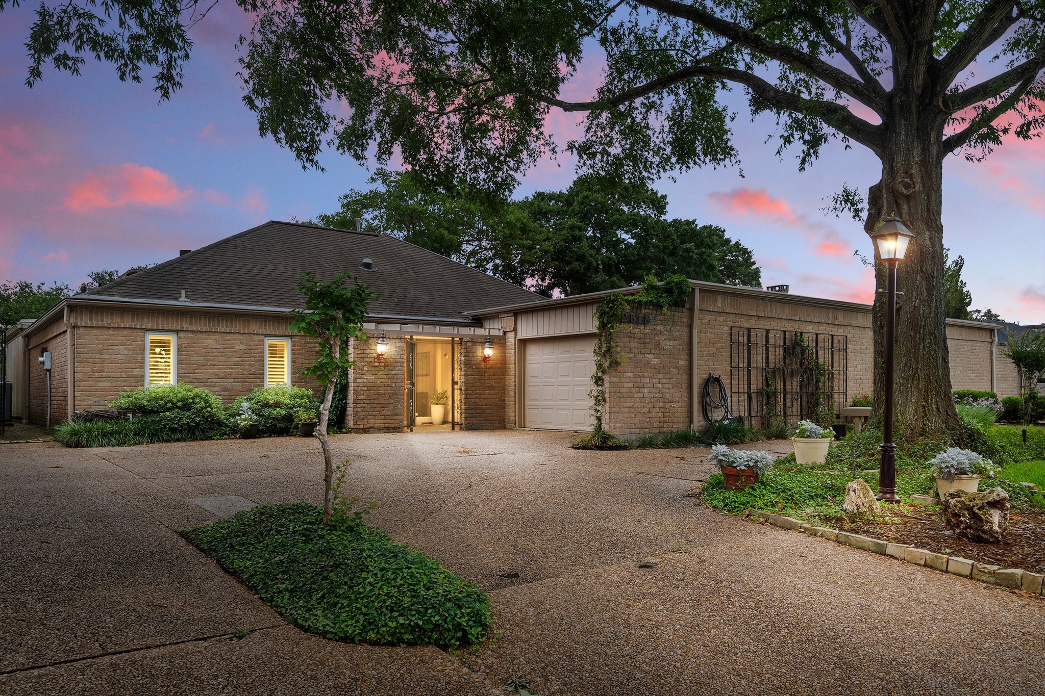 2518 Country Club Boulevard Sugar Land TX 77478