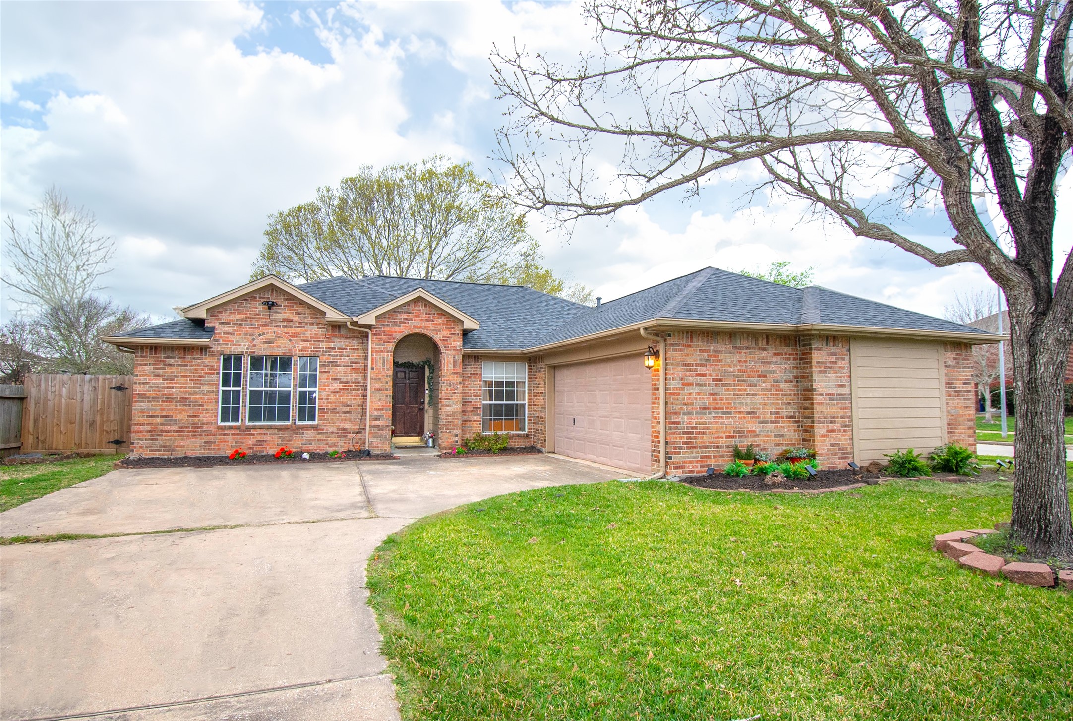 1810 Park Oaks Street Kemah TX 77565