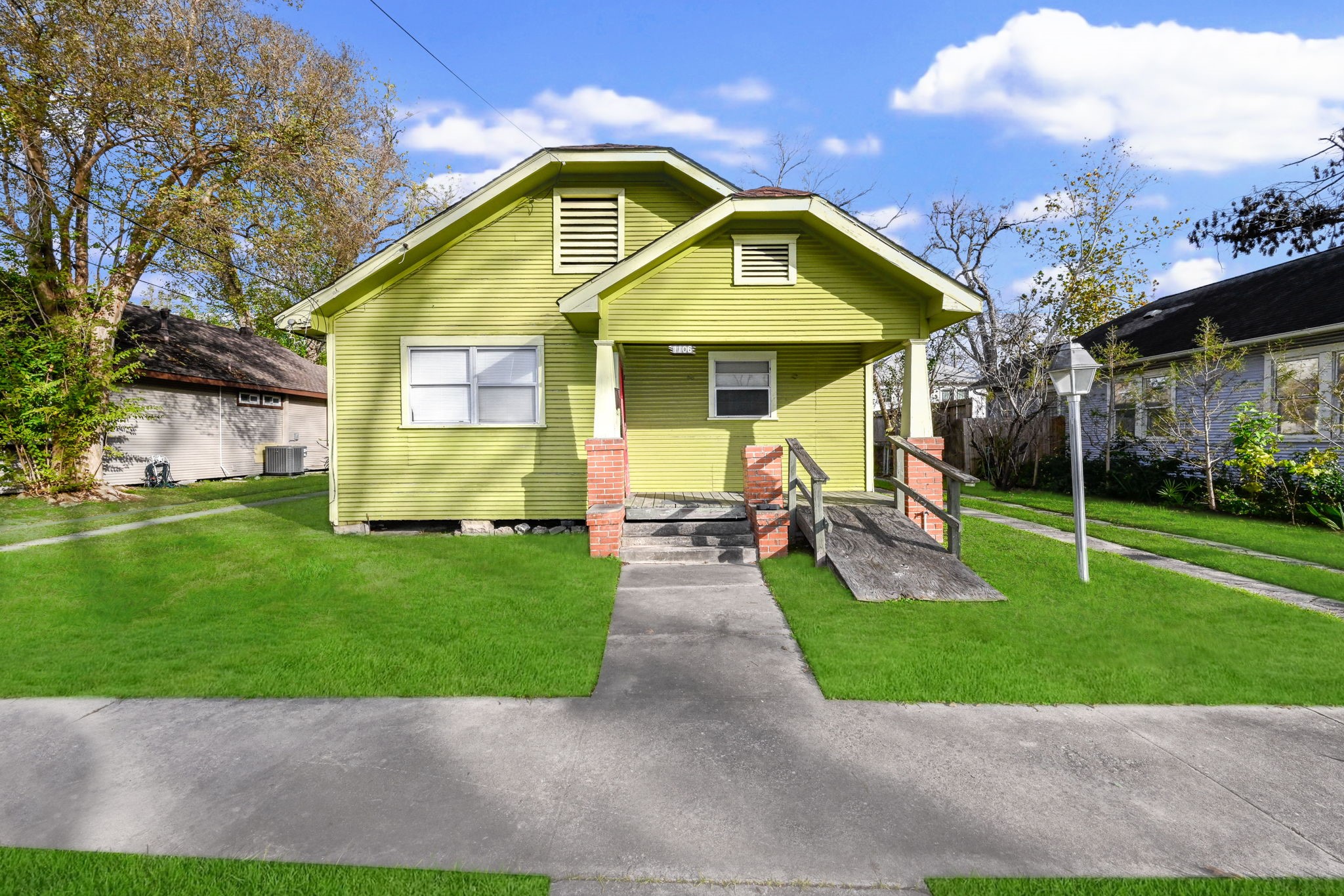 1106 Robbie Street Houston TX 77009