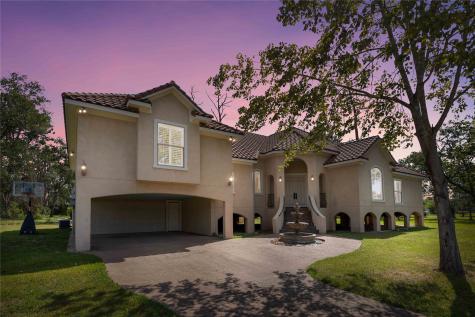 113 Imperial Drive Friendswood TX 77546