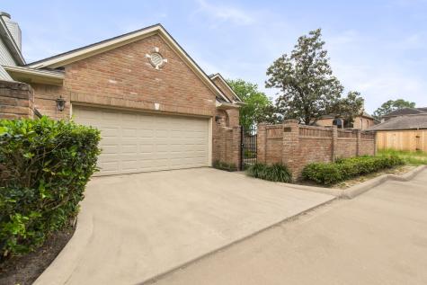 6834 Oakwood Trace Court Houston TX 77040