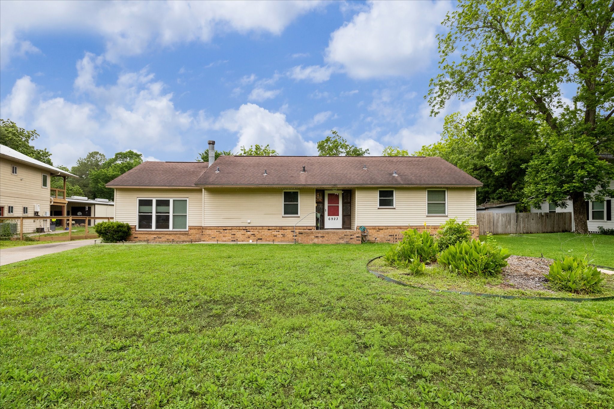 6923 Dillon Street Houston TX 77061
