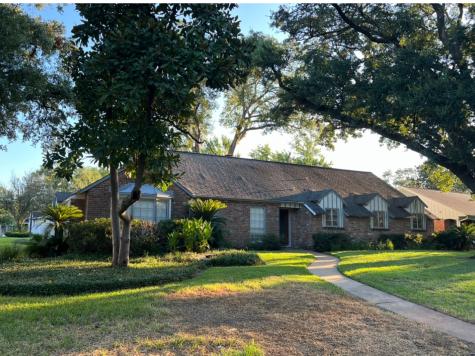 5666 Piping Rock Lane Houston TX 77056