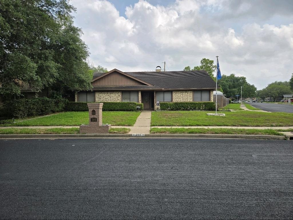 201 Yuma Drive Victoria TX 77904