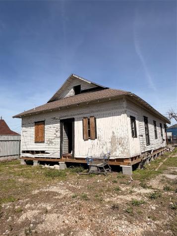 118 Van Molan Street Houston TX 77022