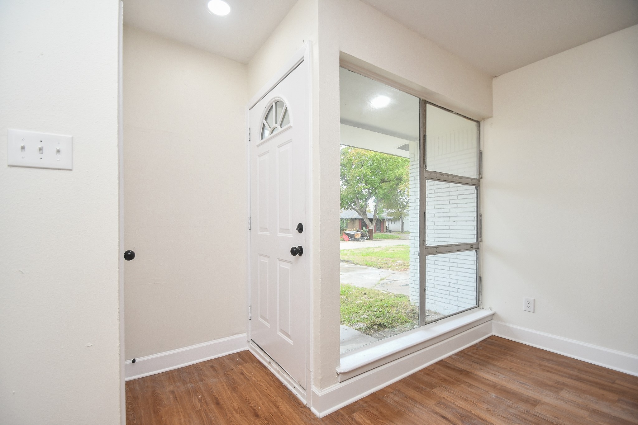 2706 Knotty Oaks Trail Houston TX 77045