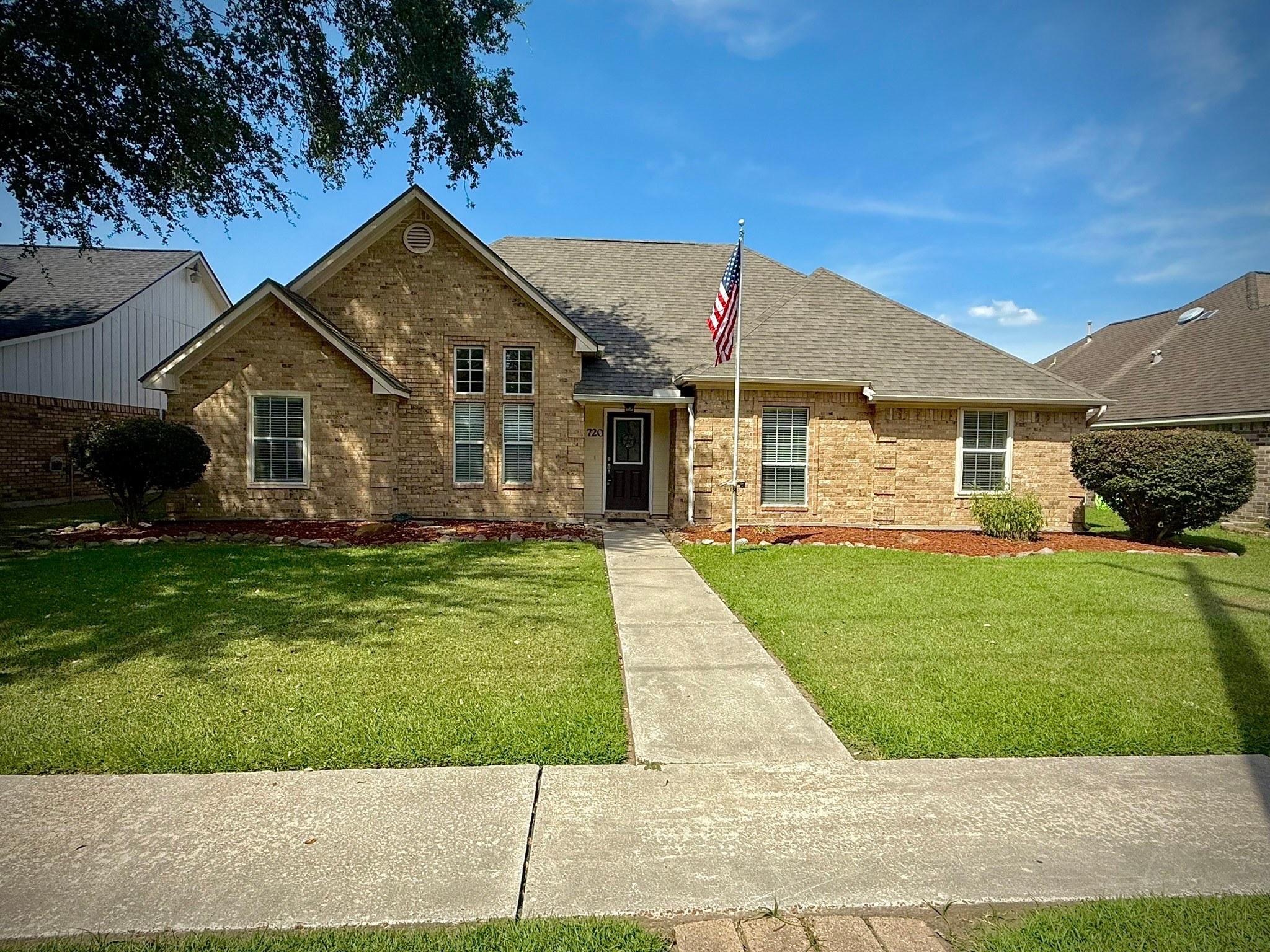 720 Texas Avenue Port Neches TX 77651