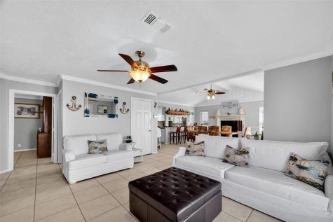 5106 Bayside Drive Baytown TX 77523