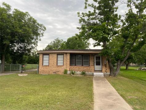 408 S Texana Street Hallettsville TX 77964