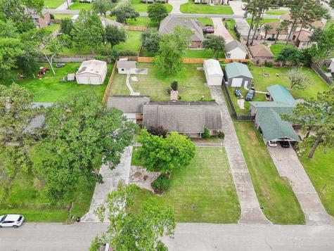 106 Faith Street Highlands TX 77562