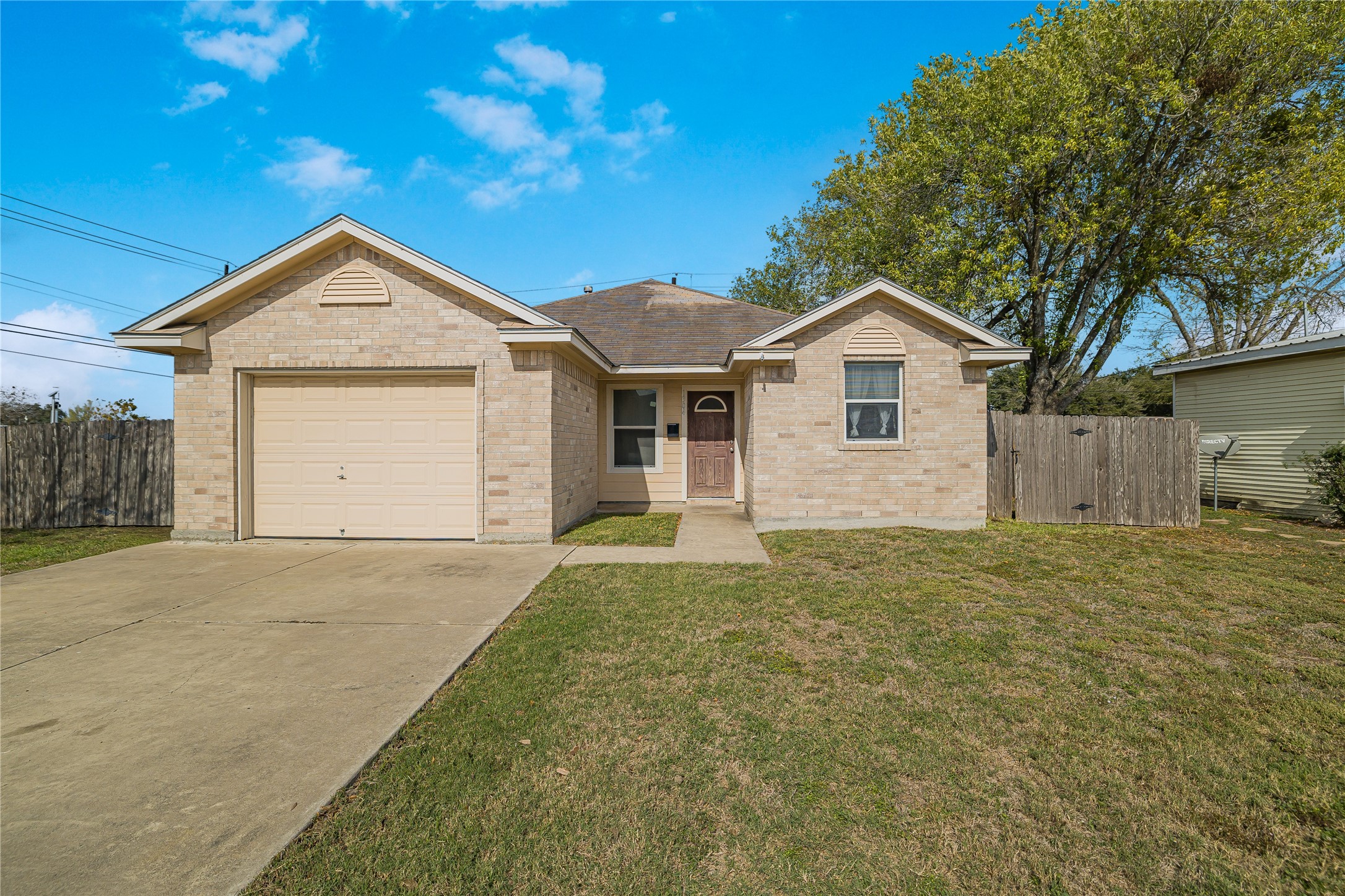 1304 E Polk Avenue Victoria TX 77901
