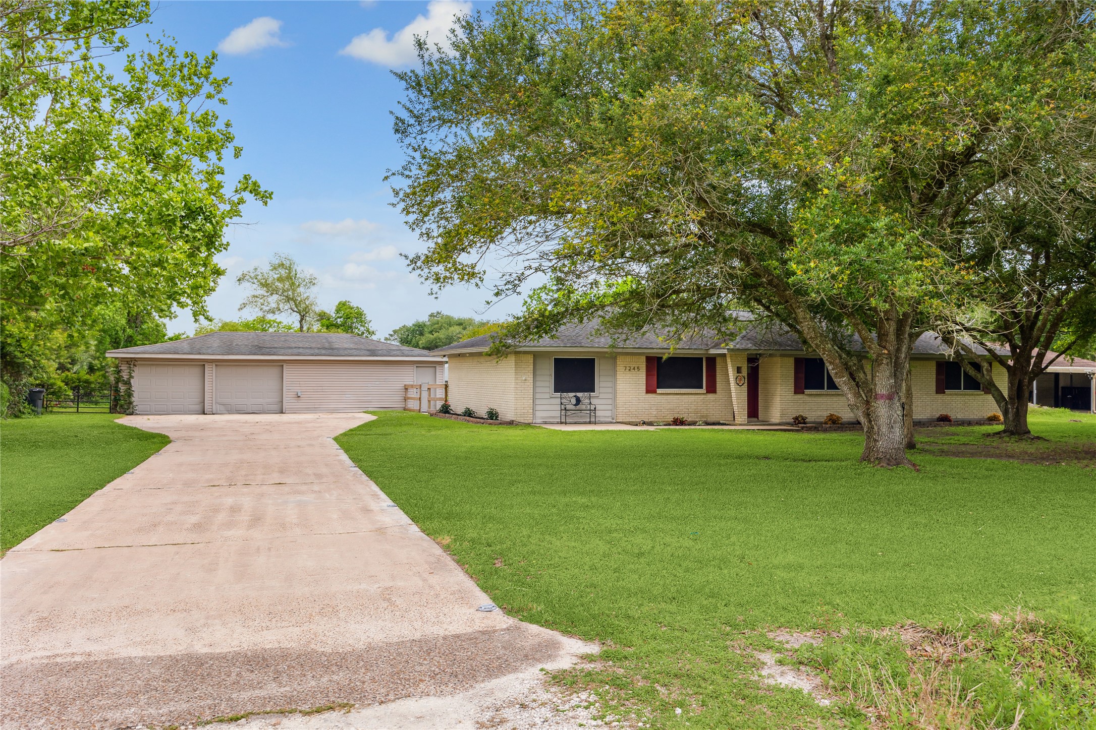7245 Avenue M Santa Fe TX 77510