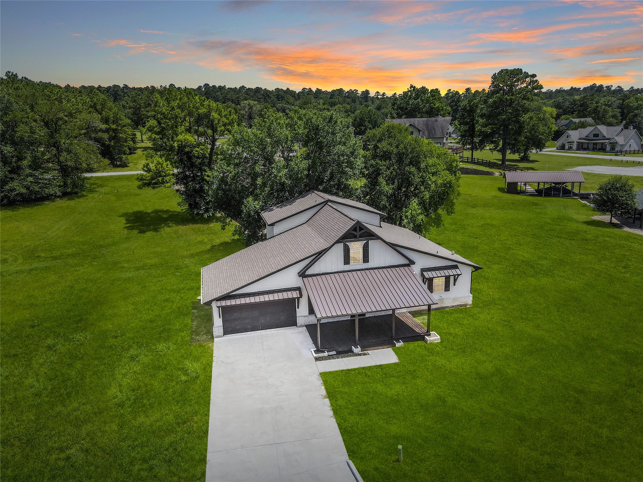 157 Wildwood Lake Drive N Huntsville TX 77340