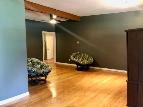 807 Vine Street Bryan TX 77802