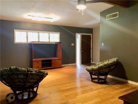 807 Vine Street Bryan TX 77802