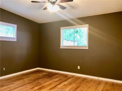 807 Vine Street Bryan TX 77802