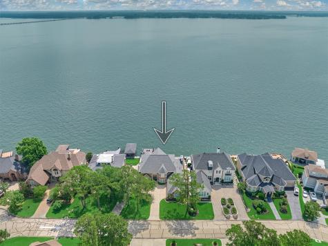 131 Sarasota Circle S Montgomery TX 77356