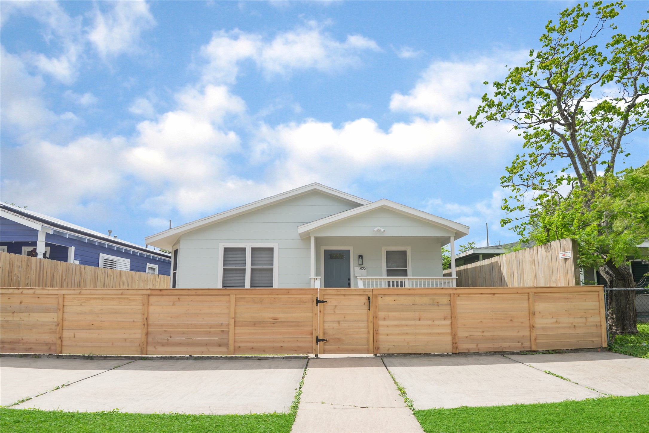 4823 Avenue Q 1/2 Galveston TX 77551
