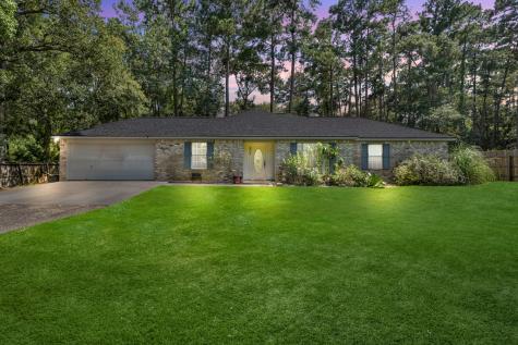202 Ridgewood Drive Magnolia TX 77355