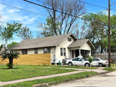 112 Goldenrod Street Houston TX 77009