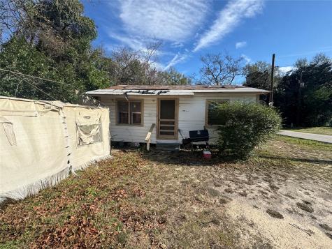 1918 Roosevelt Street Huntsville TX 77320