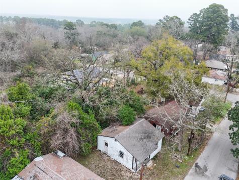 1918 Roosevelt Street Huntsville TX 77320
