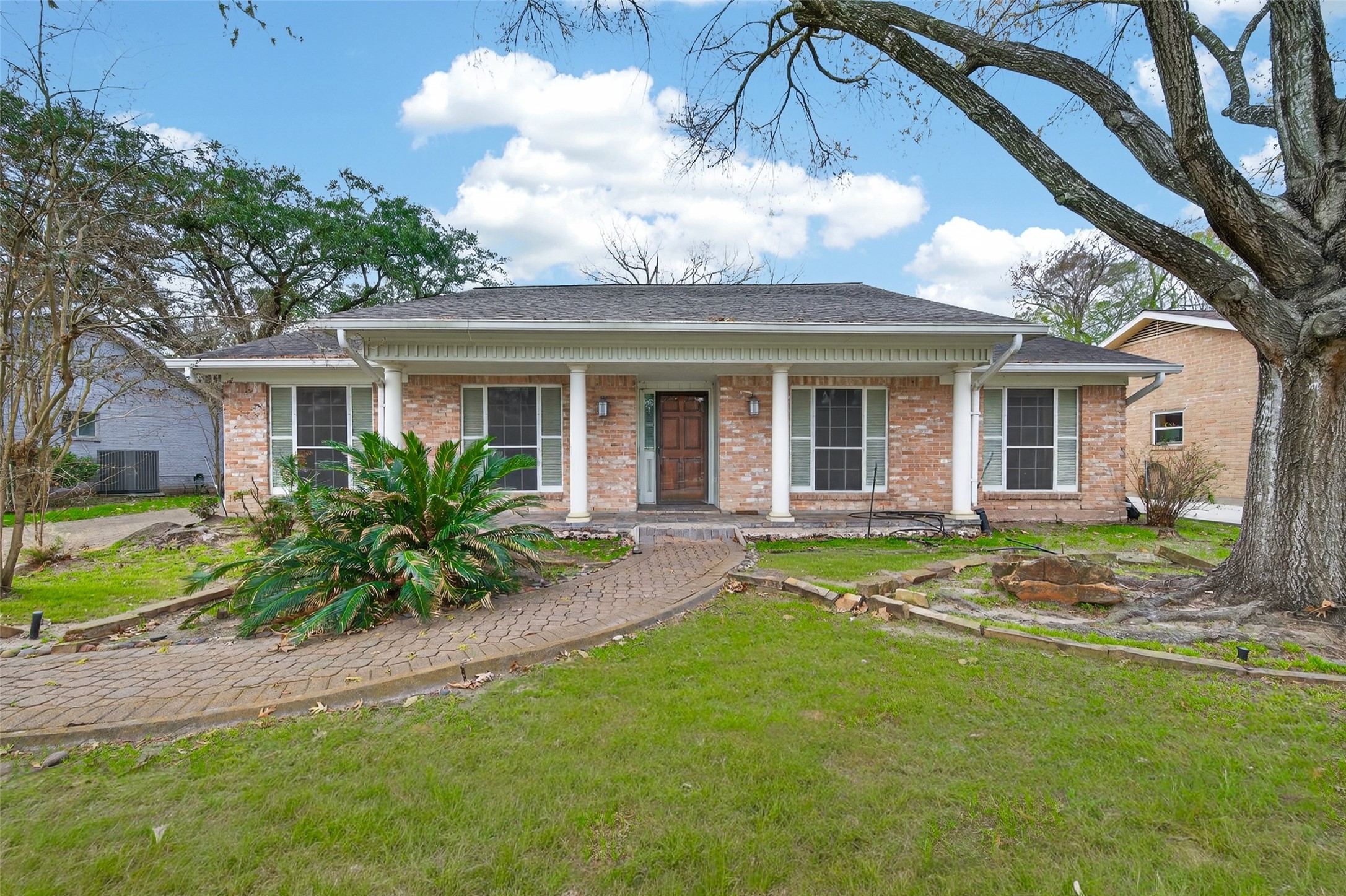 1722 Shannon Valley Drive Houston TX 77077