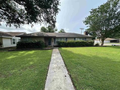 2441 10th Street Port Neches TX 77651