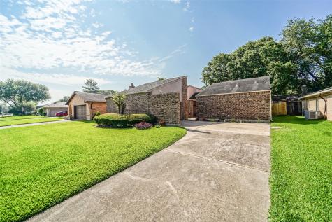 15718 Echo Hill Drive Houston TX 77059