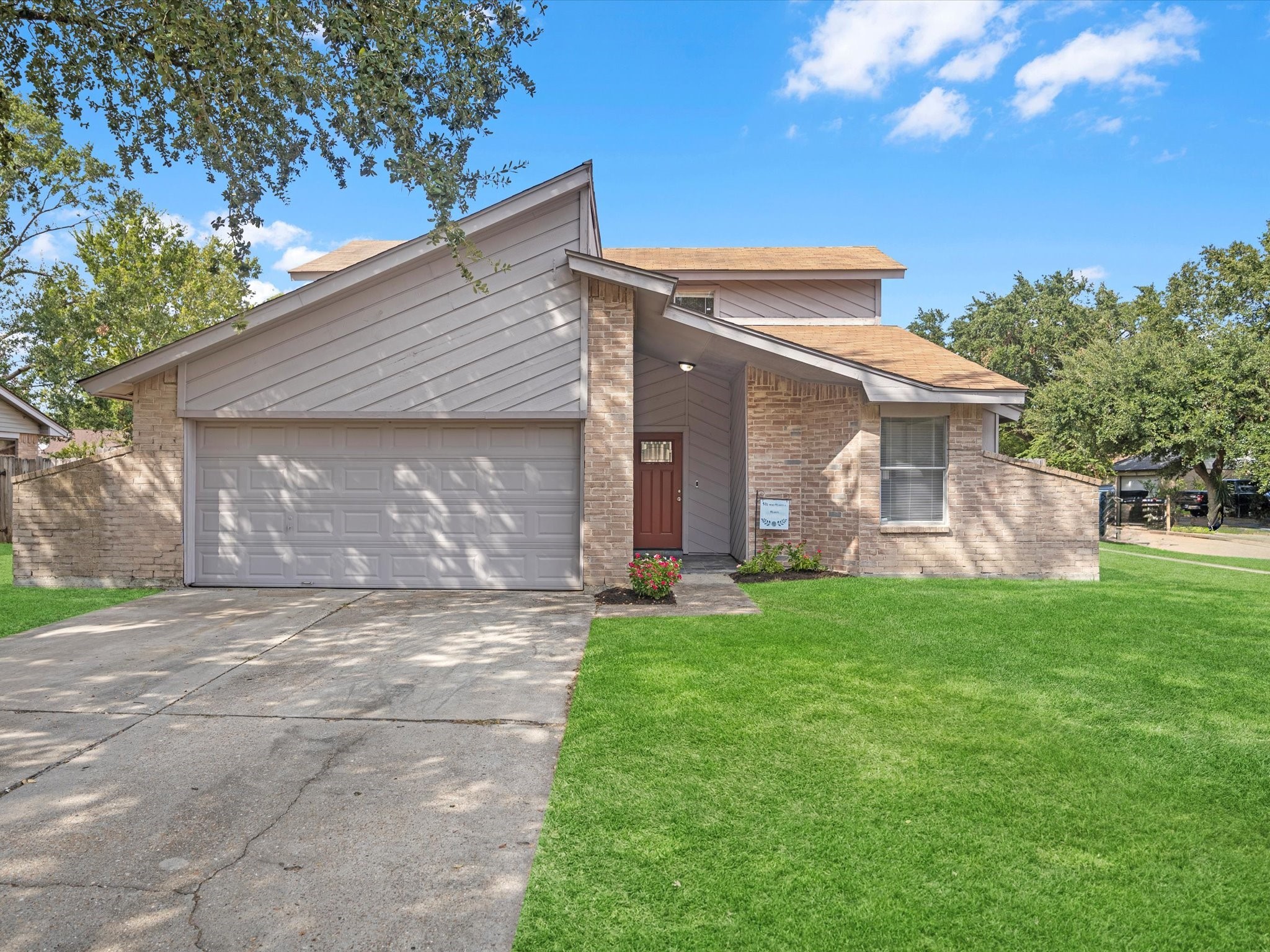 9818 Fernstone Lane Houston TX 77070