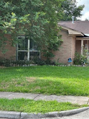 3719 Heatherbrook Drive Houston TX 77045