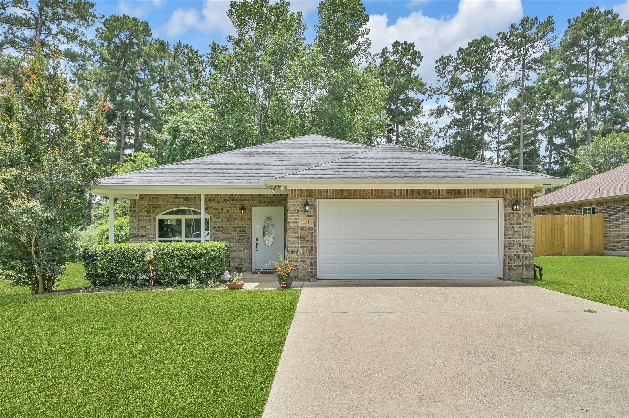 228 Green Leaf Street Huntsville TX 77340