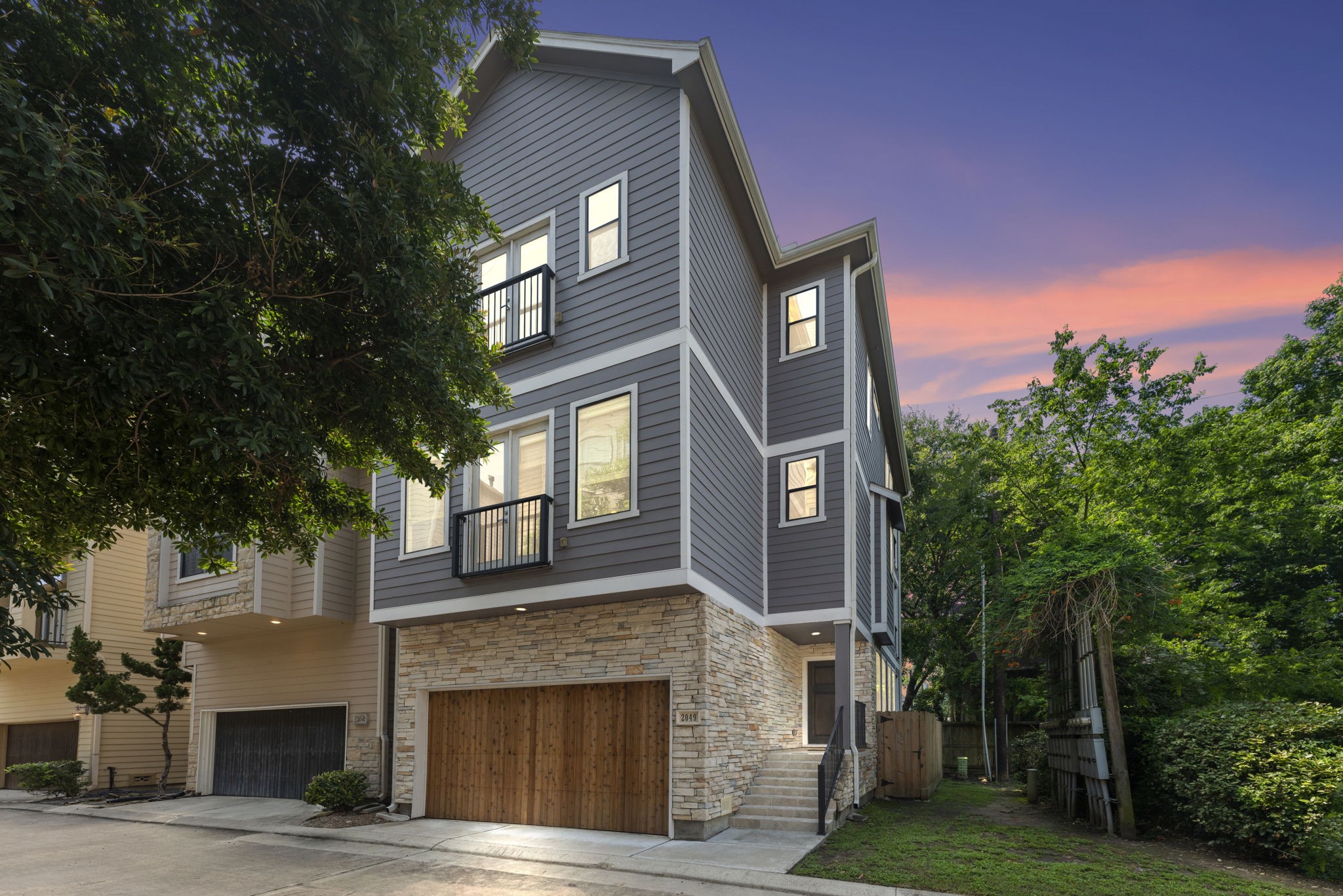 2049 W 14th 1/2 Street Houston TX 77008