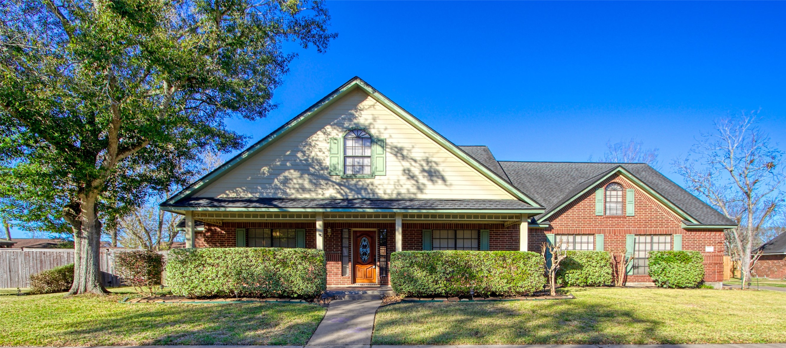 9 N Cay Court Angleton TX 77515