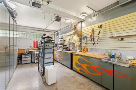 401 N Walnut Avenue Eagle Lake TX 77434