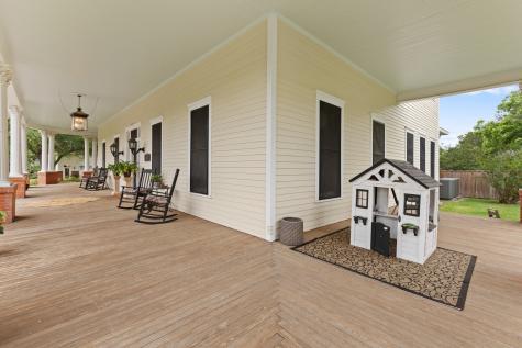 401 N Walnut Avenue Eagle Lake TX 77434