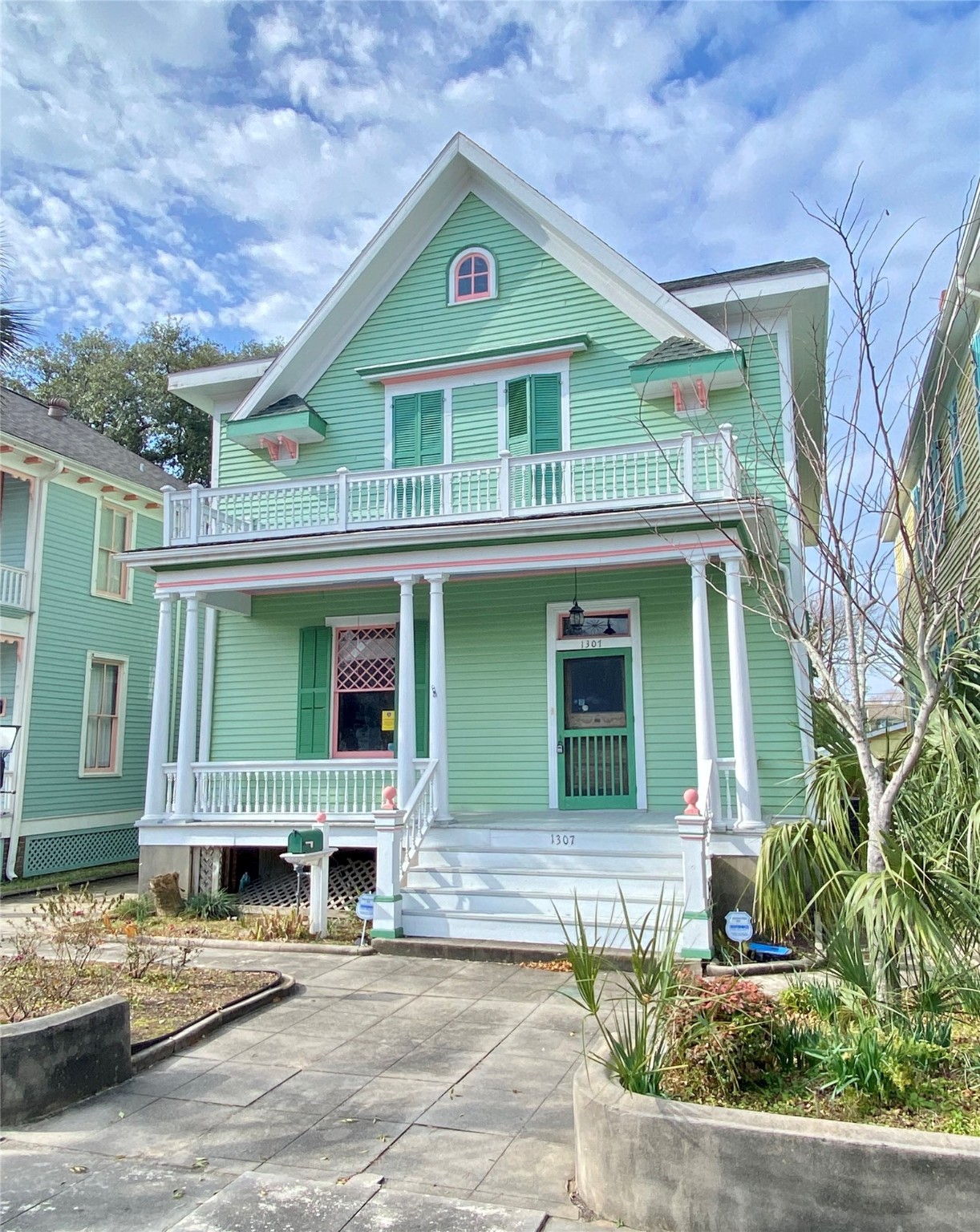 1307 24th Street Galveston TX 77550