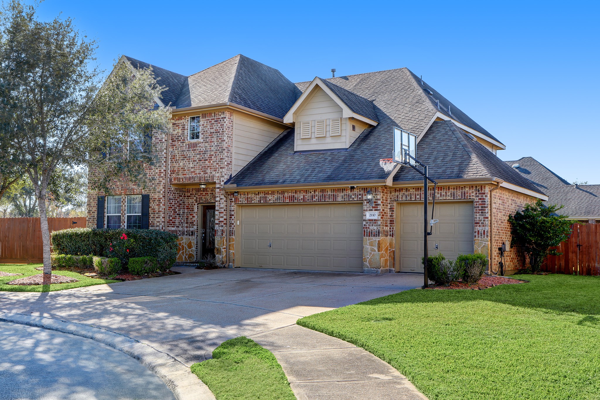 2110 Stonehollow Court Pearland TX 77581