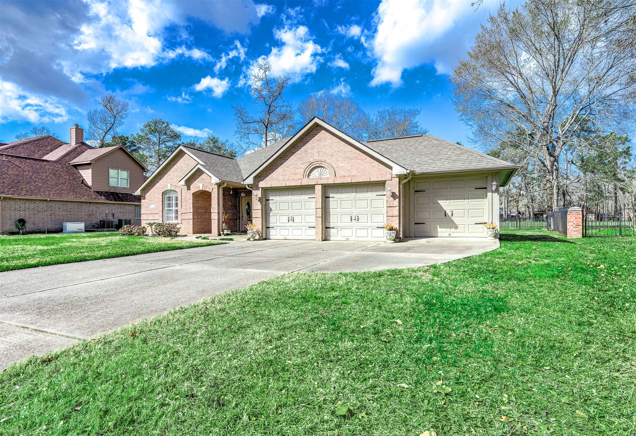 1914 Shark Court Crosby TX 77532