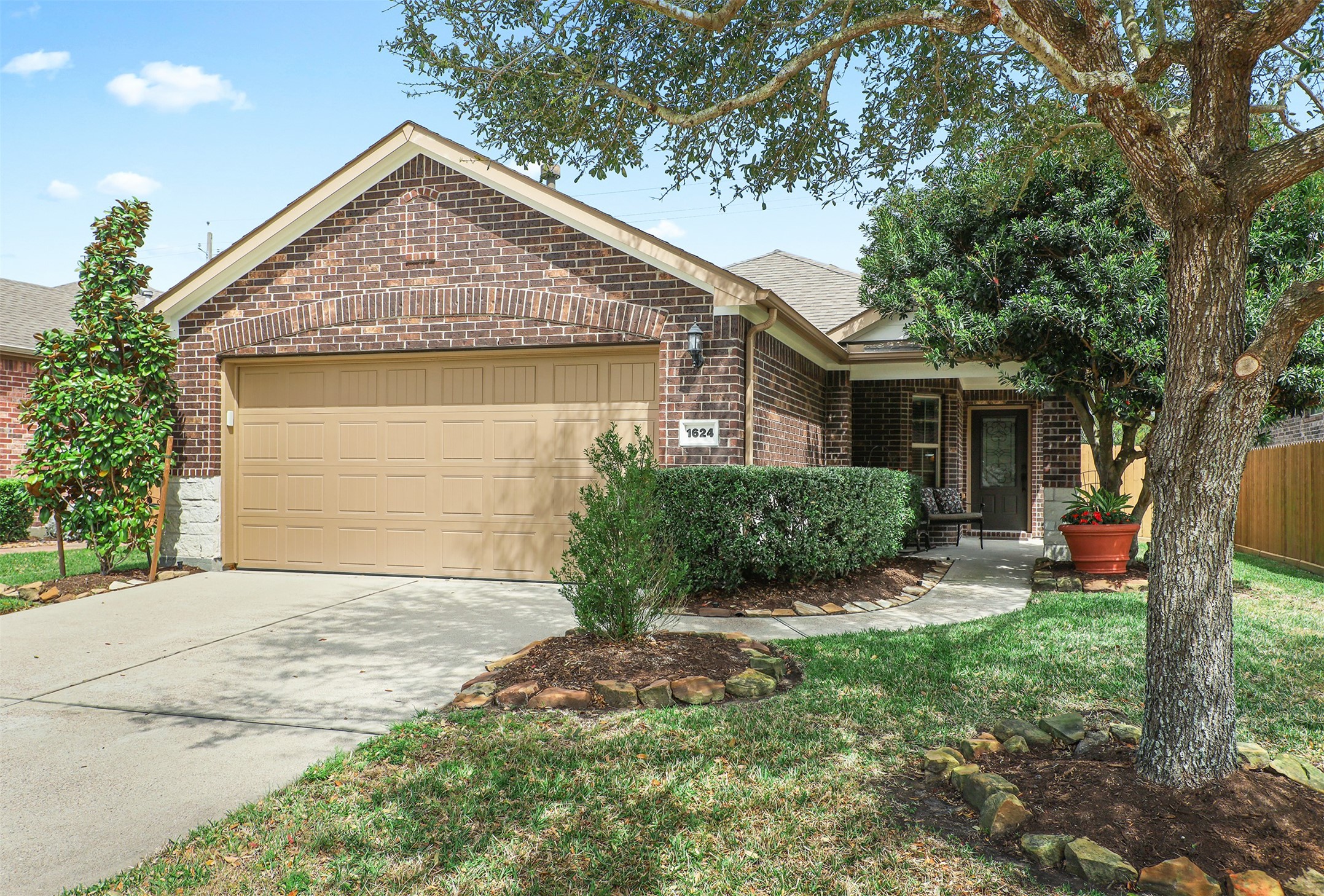 1624 Volterra Lane League City TX 77573