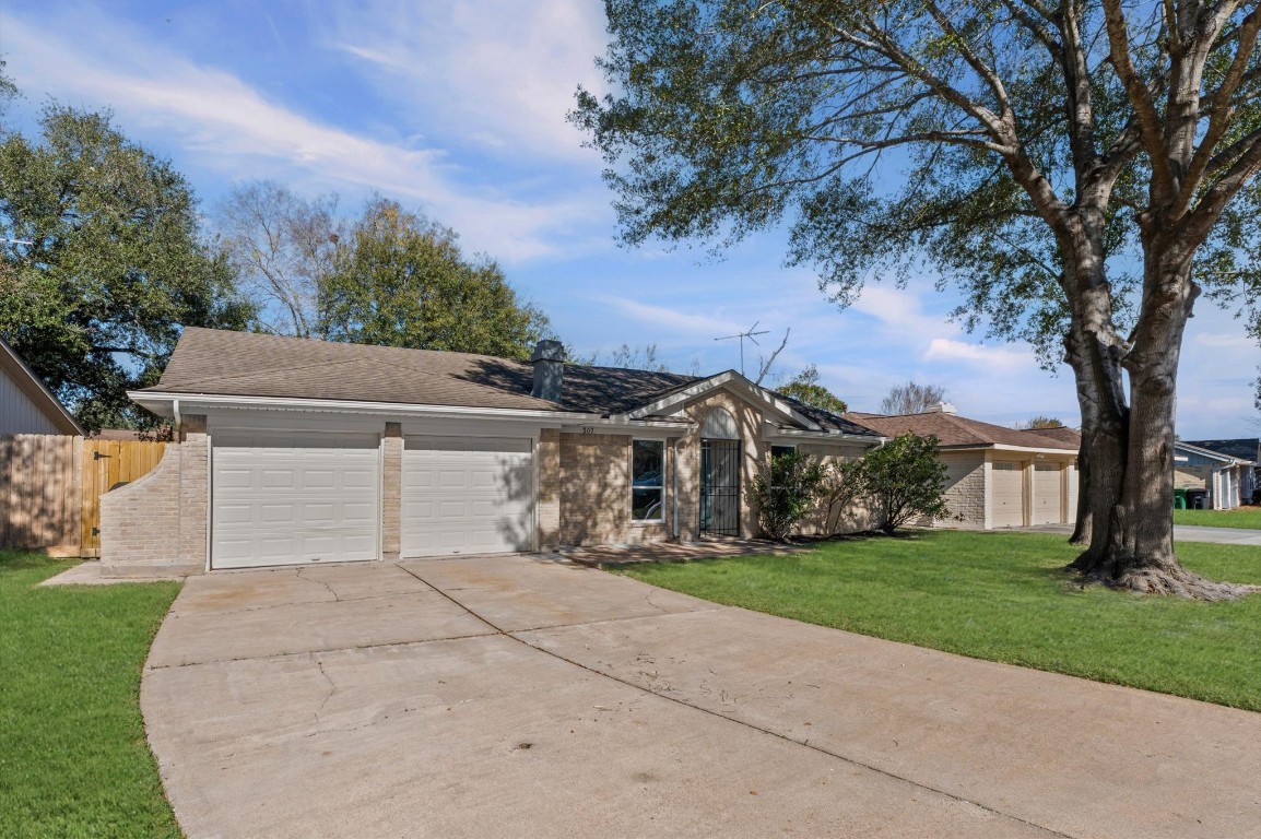 307 Sulky Trail Street Houston TX 77060