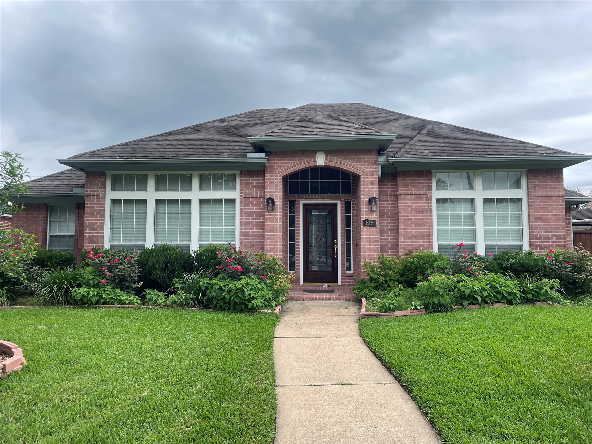 815 Lakespur Drive Sugar Land TX 77479