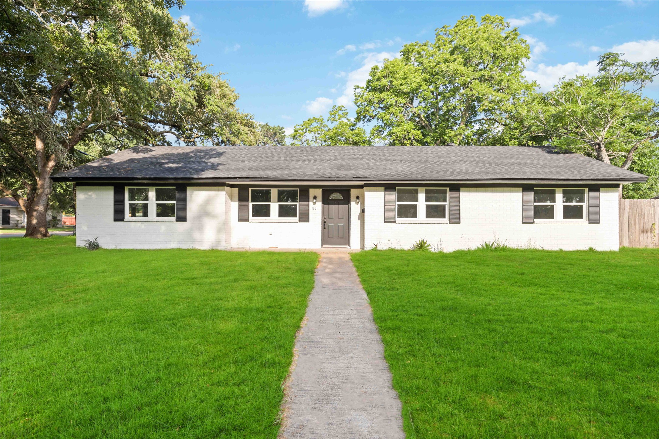 801 Shady Lane Angleton TX 77515