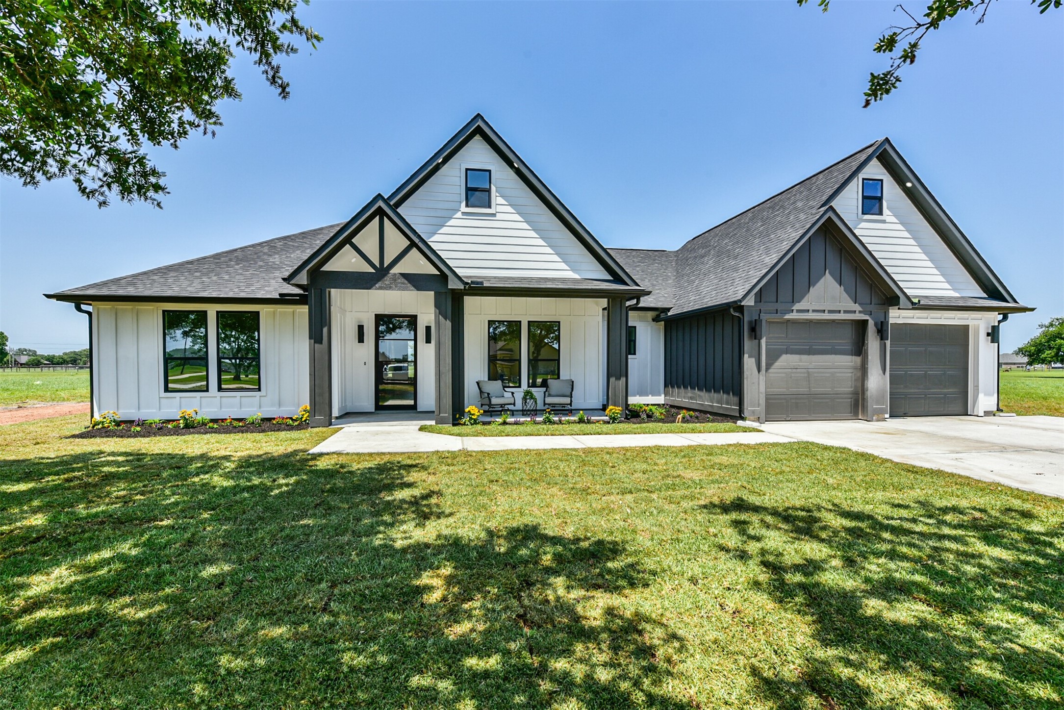 844 Quarter Horse Trail Angleton TX 77515