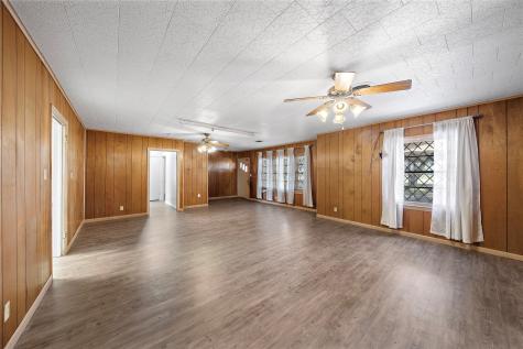 3097 S State Highway 71 El Campo TX 77437