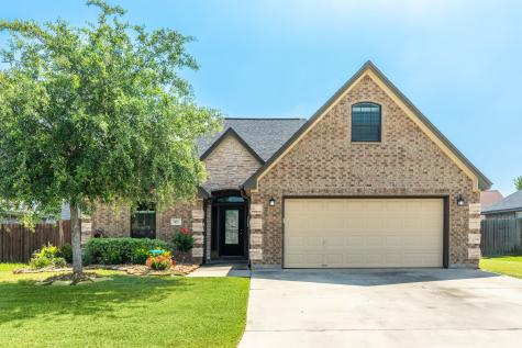 103 Adams Street Clute TX 77531