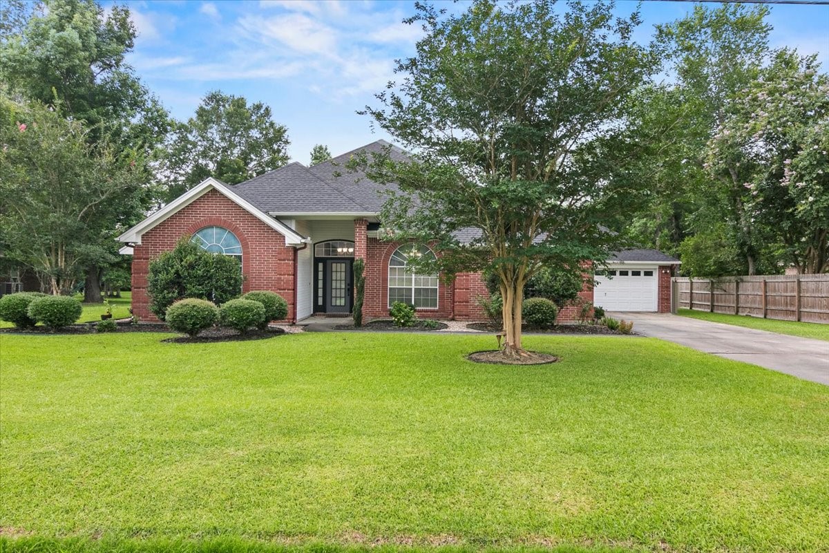 805 Dawnwood Orange TX 77632