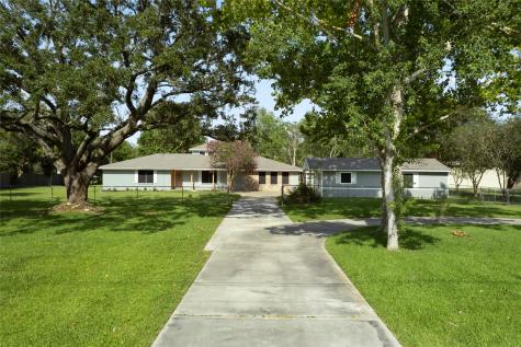 2901 Avenue J Santa Fe TX 77510