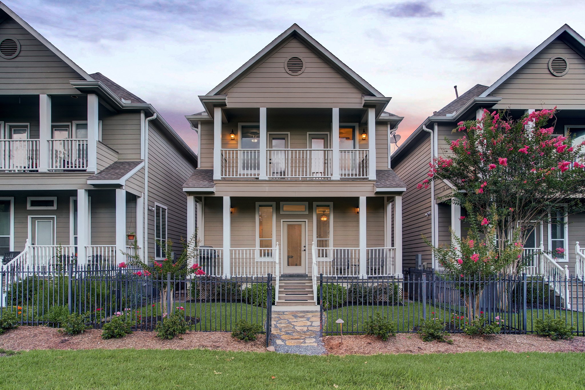 823 Garden Rose Lane Houston TX 77018