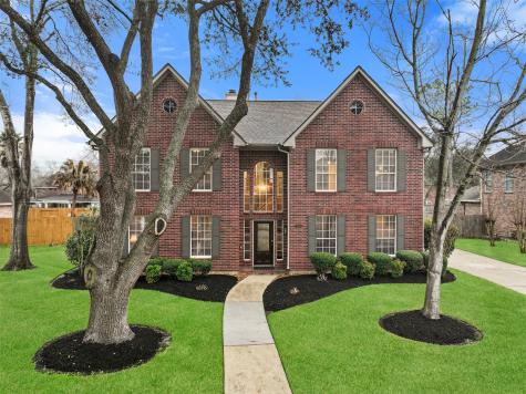 905 Laurelfield Drive Friendswood TX 77546